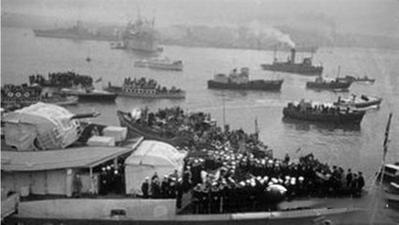 来一艘炸毁一艘,英国军舰大败落荒而逃,解放军打出中华国威!