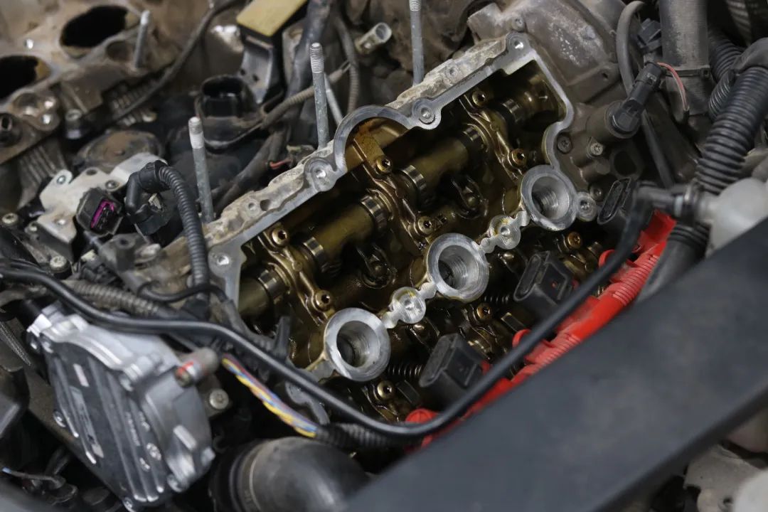 小伙100多万买宝马,小伙花了52万买了奥迪a8