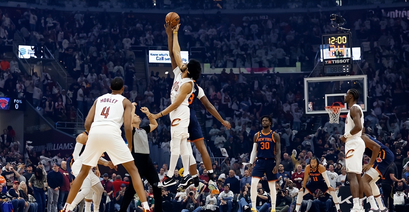 库里超越乔治约翰逊,库里和魔术师约翰逊巅峰赛季对比