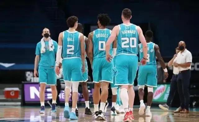 新赛季欧文十佳球,新赛季凯尔特人欧文