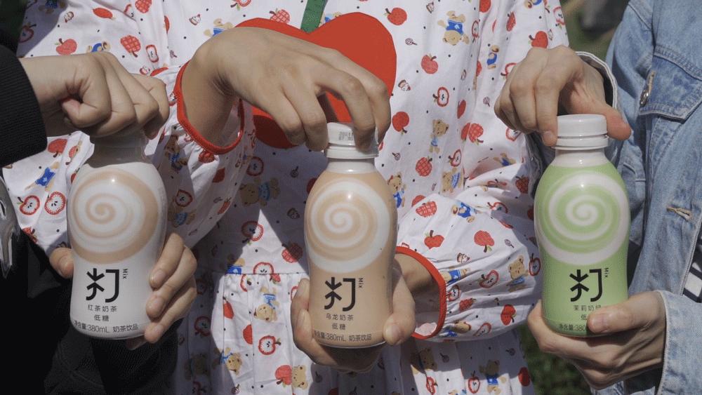 打奶茶真的好喝吗,之前很火的爆打奶茶