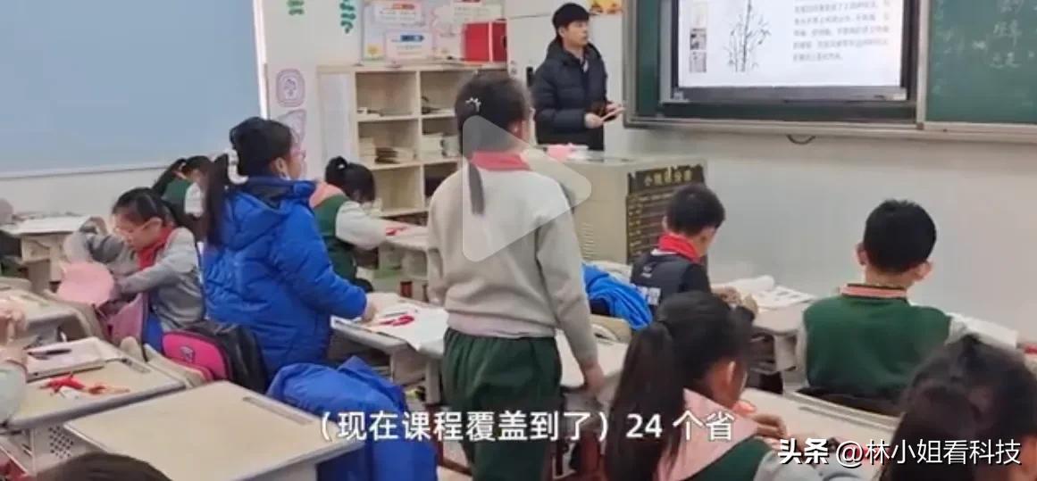 女大学生边读书边创业营收1800万：想让中华文化站在世界之巅！
