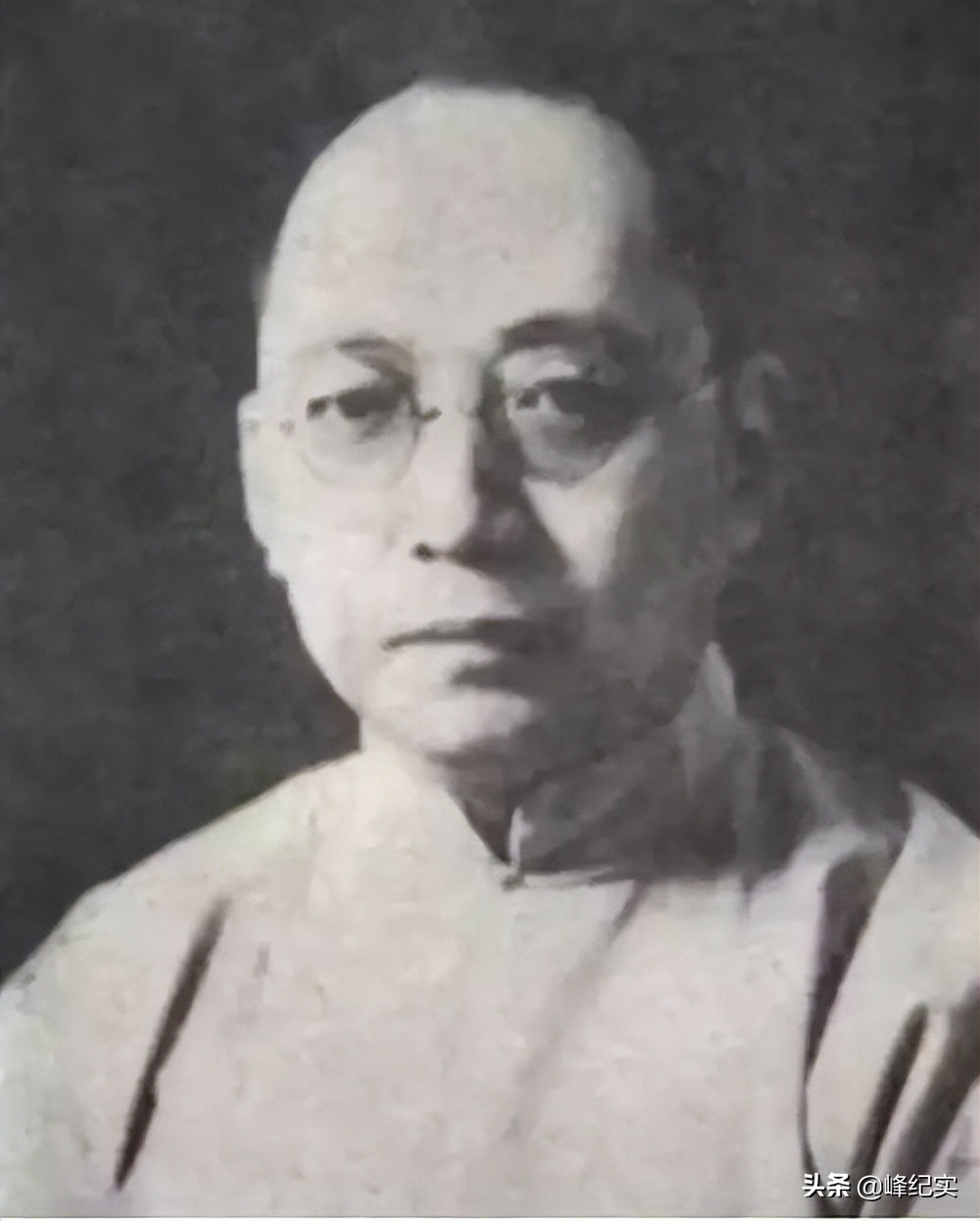 曹操奋斗了一生却没能一统三国？毛主席：曹操有两大缺点