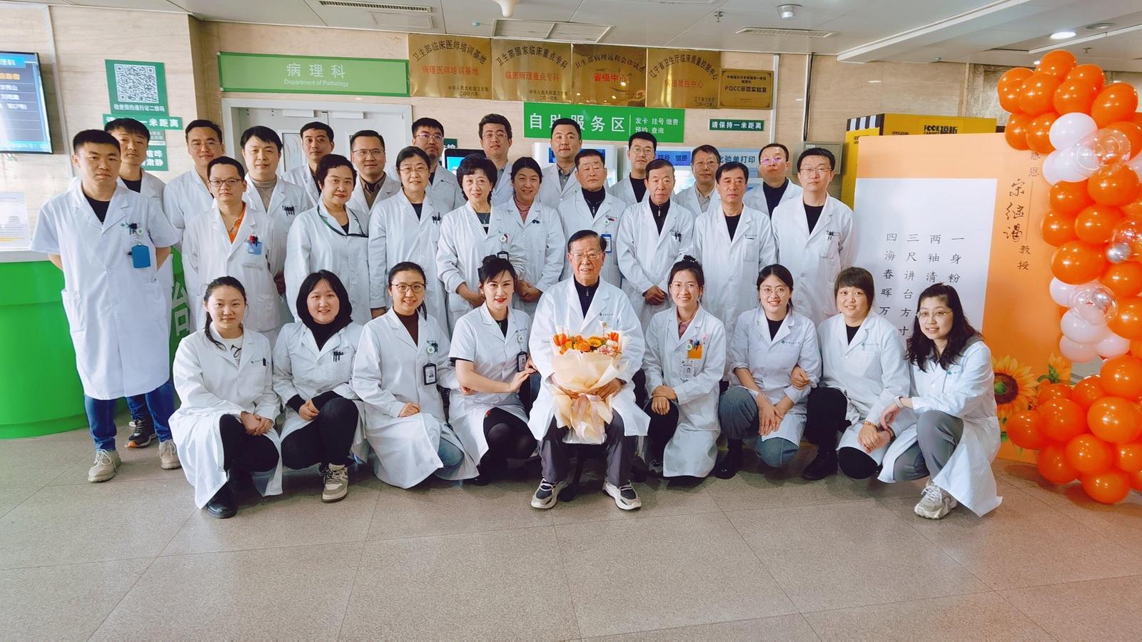 鑷存暚绾㈣壊鍏堥攱,鑷存暚绾㈣壊淇′话