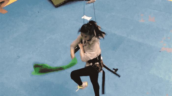 87岁开山鼻祖去世！那个拿命搏的港片时代，捧出的都是巨星