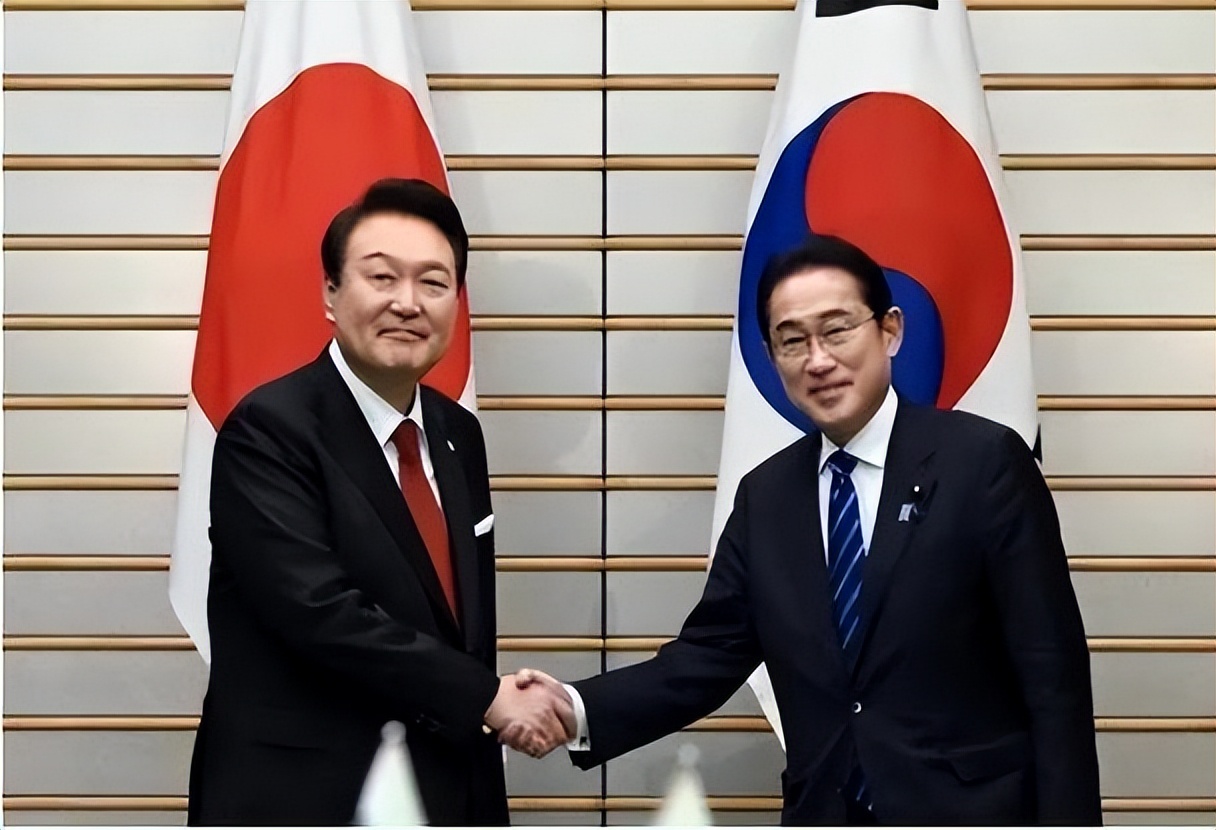 中方的这封请柬，发对了人，文在寅重出江湖，尹锡悦*美亲**终尝苦果