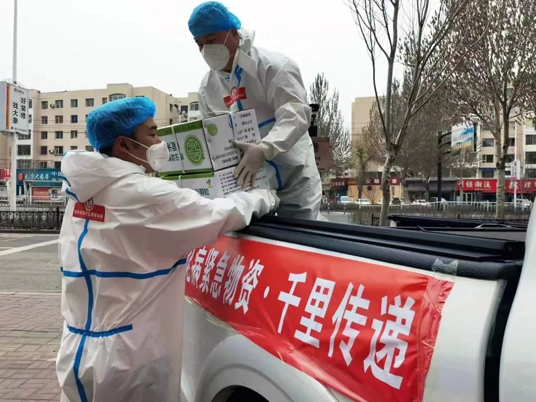 北京——长春，历时3天，辗转2000余公里！102箱“救命药”的爱心接力