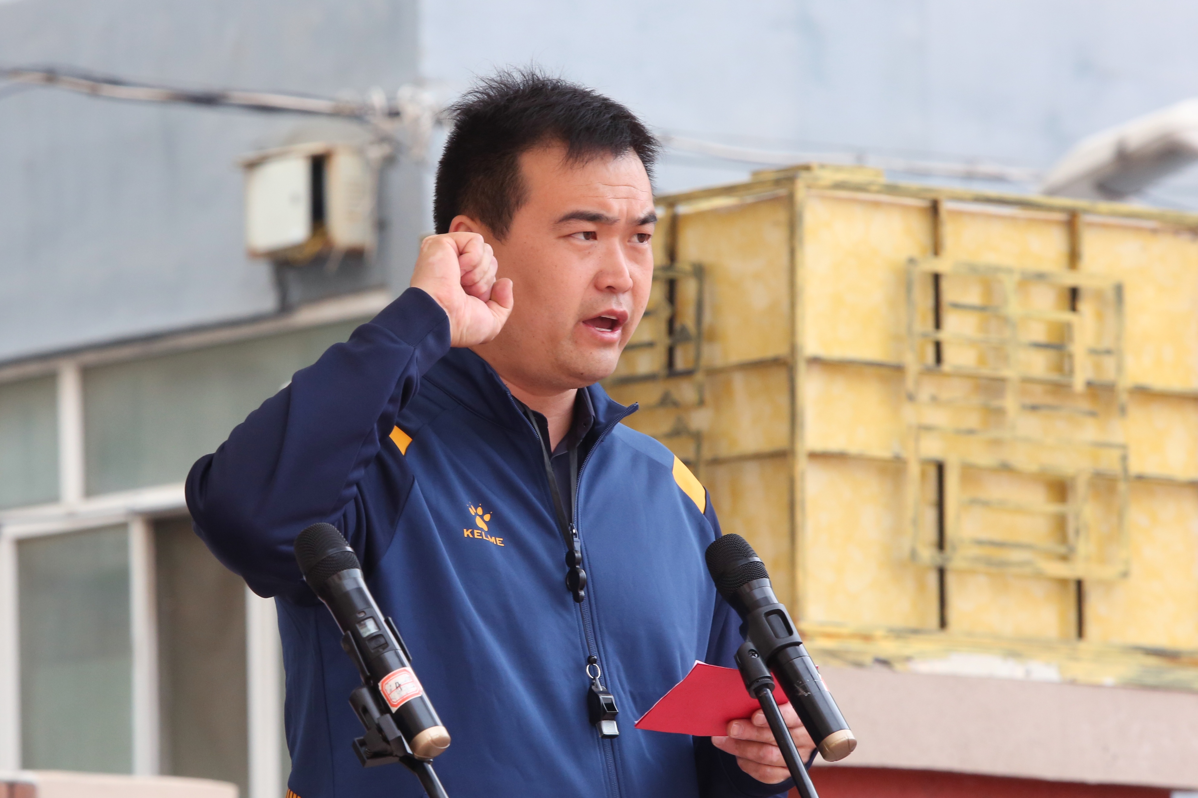 斗争精神迎挑战奋进拼搏创未来——迎泽区双东小学举行春季运动会