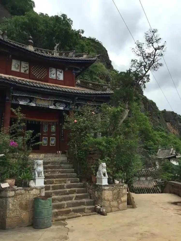 大理弥渡县天生桥风景,大理弥渡天生桥