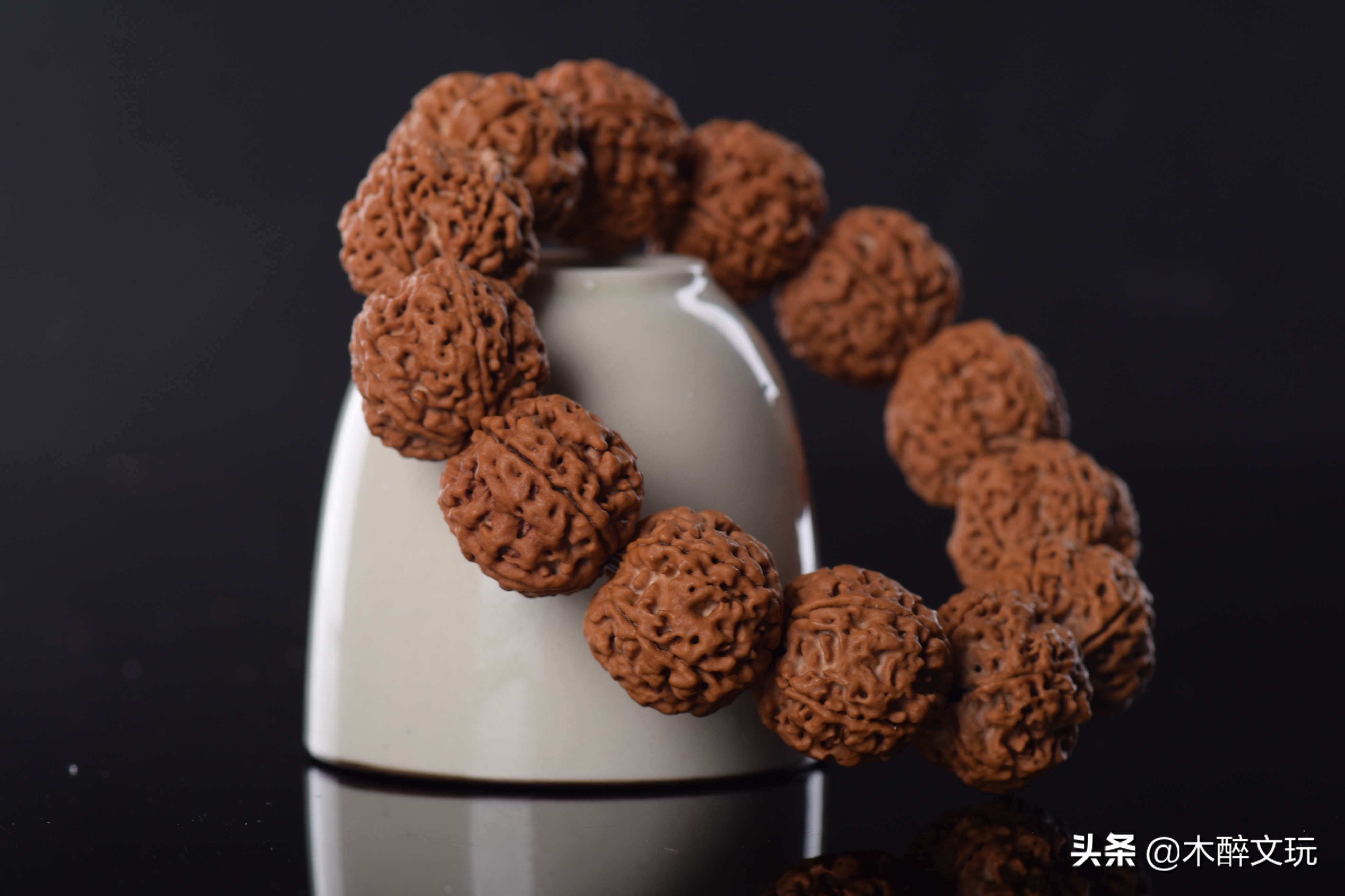 金刚菩提落地红是什么意思,怎么区分落地红和金刚的区别