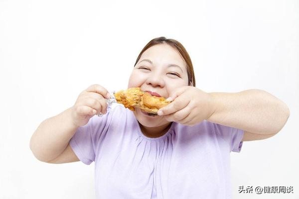 为什么唇炎会反反复复,为什么唇炎会反复发作