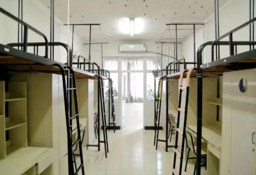 江苏最好的专科学校宿舍,江苏南通的大学宿舍条件
