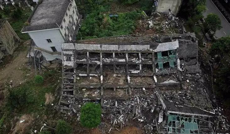 范跑跑地震逃跑是怎样被发现的,范跑跑地震逃跑时关门了吗