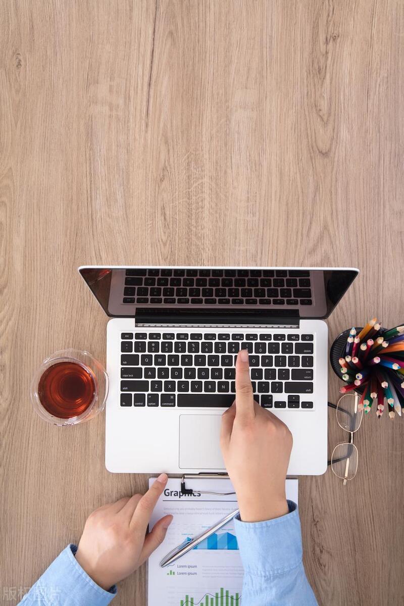 长期用电脑对白癜风影响大吗,白癜风患者面对电脑需要戴眼镜吗