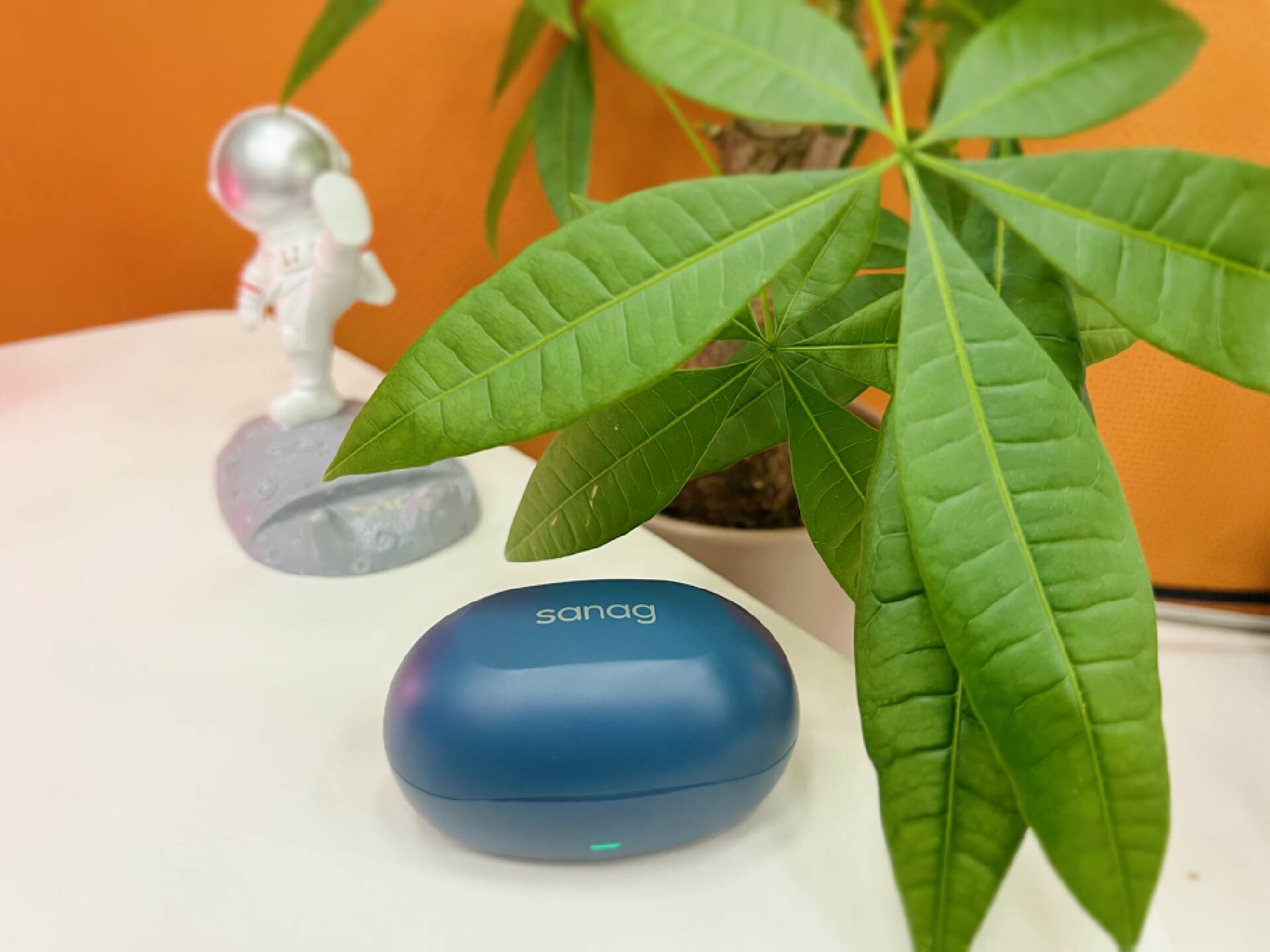 z51夹耳式耳机,头戴式耳机耳朵闷疼