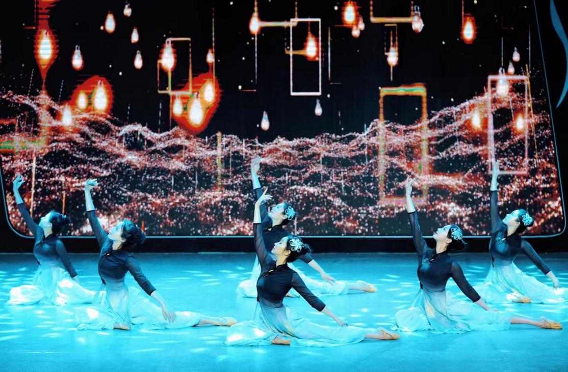 【山东省职工达人秀】孙冉：瑜伽柔软了我的性格