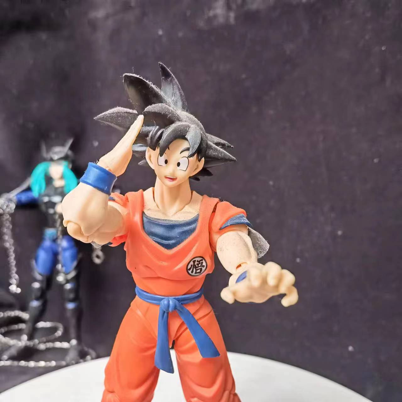 黑发孙悟空发型,红头发孙悟空图片