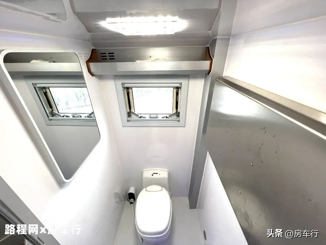 重汽曼恩房车价格,新重汽曼恩拓重卡房车