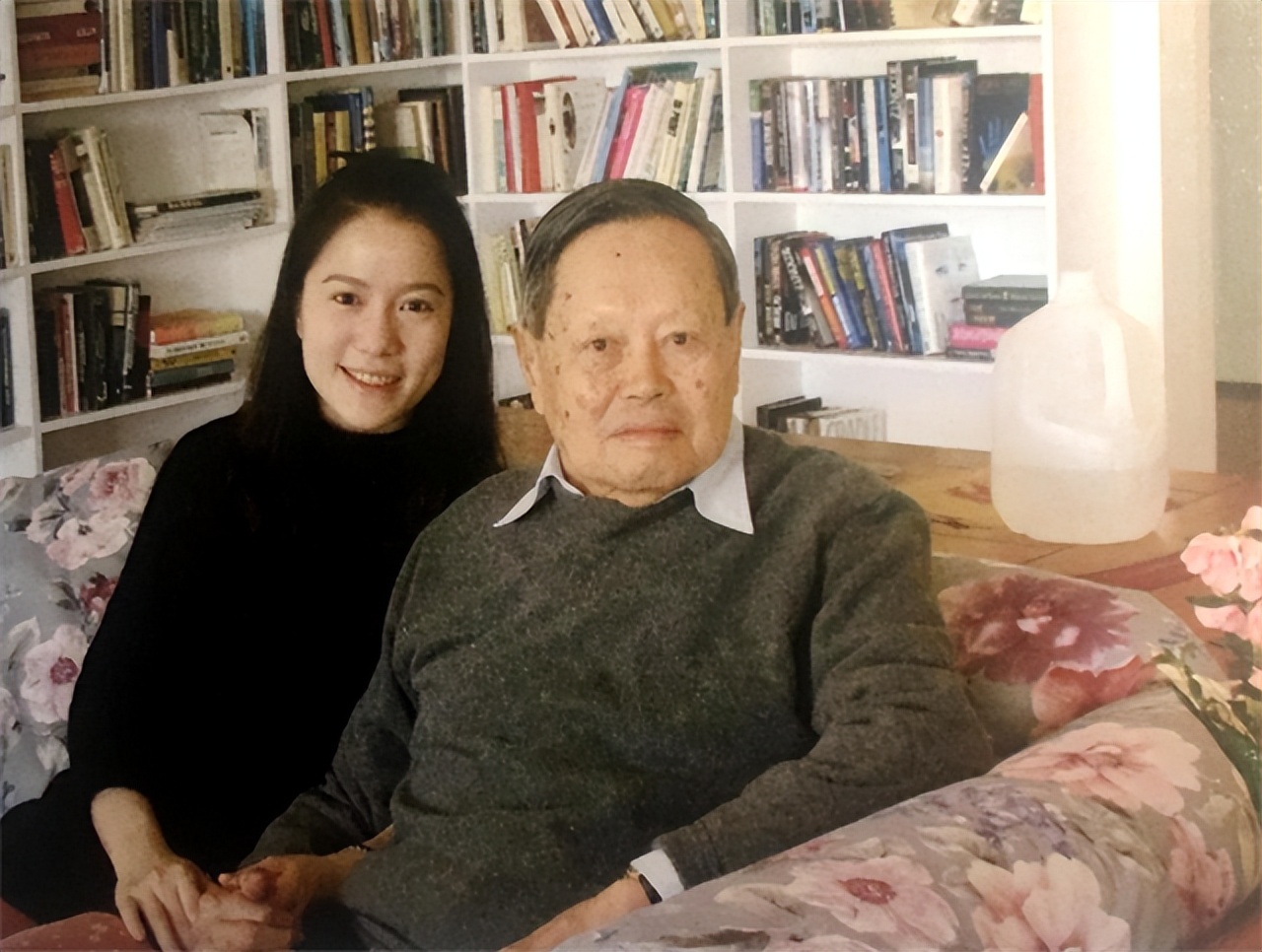 翁帆继承了杨振宁的别墅吗,杨振宁给翁帆留一套房子