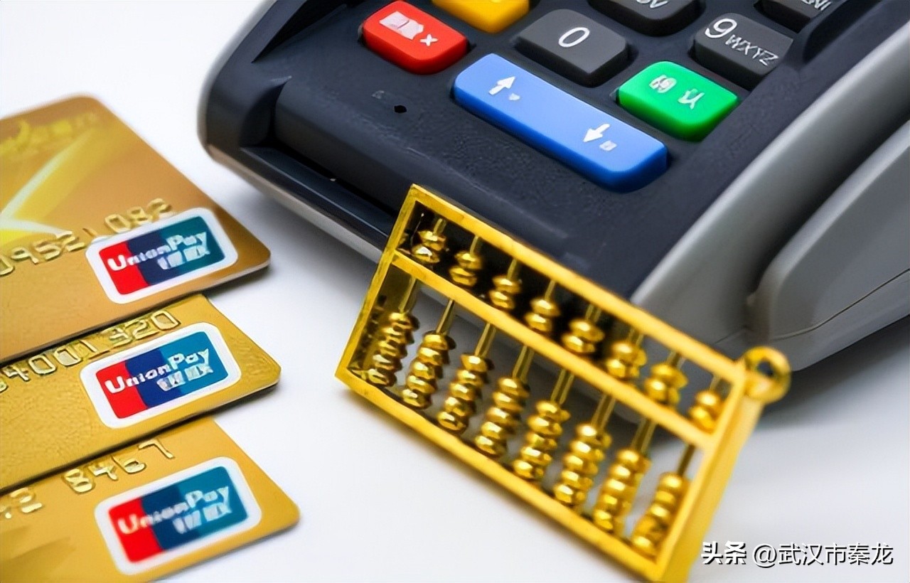 银行信用卡逾期无力偿还怎么处理,信用卡因为年费造成逾期怎么处理