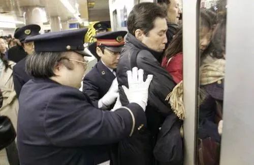 成都公交进化史,成都公交的发展史简介