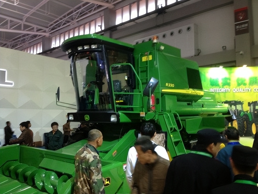 农机展联合收割机,农机联合收割机展会2020