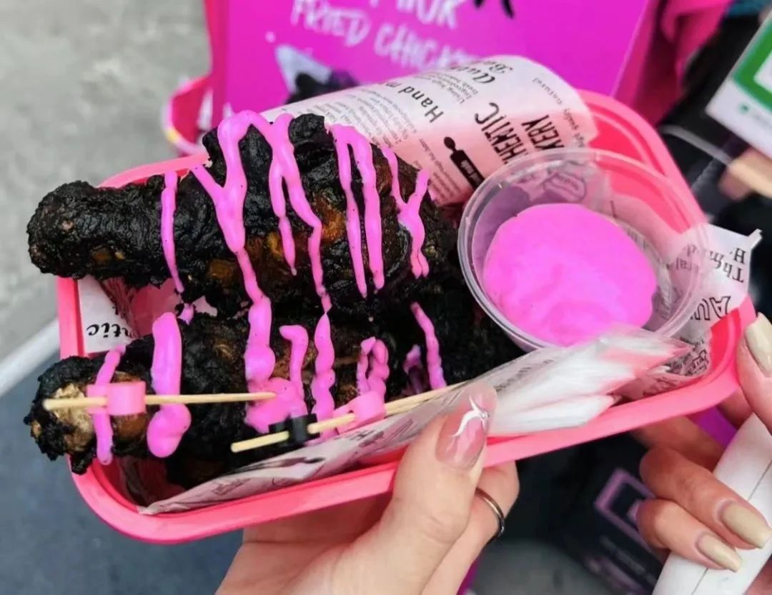 各单位注意！6.9-6.11「萌力全开！宠物文化市集」各摊主已就位！快来Pick你最中意的他