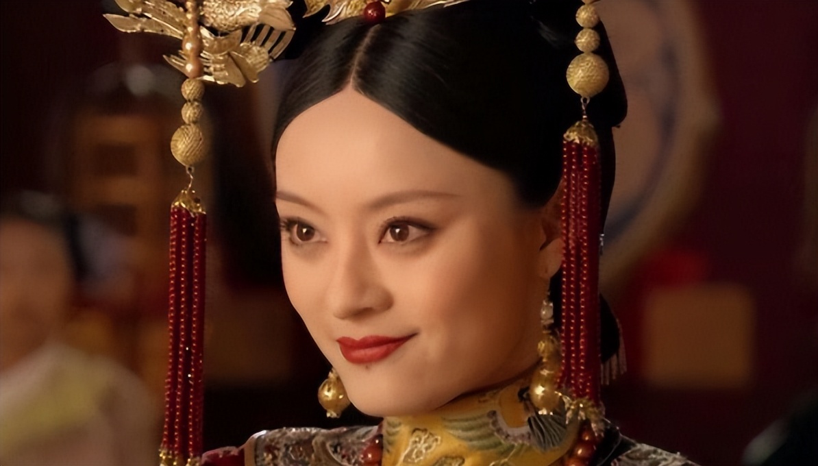 豪车送人不眨眼孙俪暴露富婆身份,孙俪身价过亿父亲住贫民窟