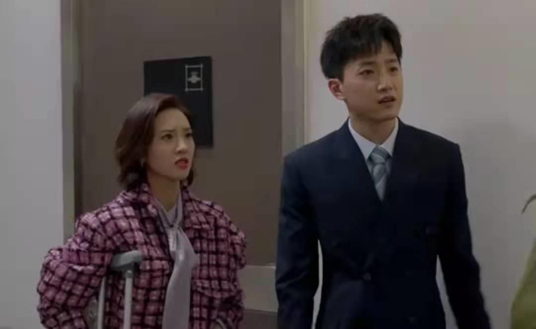 再看《小敏家》才发现：为小婕把自己弄成二婚的徐正，从没爱过她