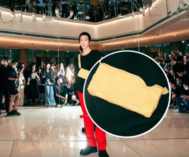 同是“男背女包”，井柏然、朱正廷、陈伟霆，你最喜欢谁的搭配？