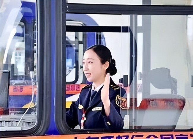 综合年薪70000＋！高速公路正式员工招聘来啦