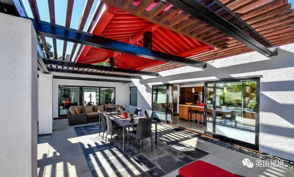 男子彩票中1.28亿,美国小伙买彩票狂中10亿美元