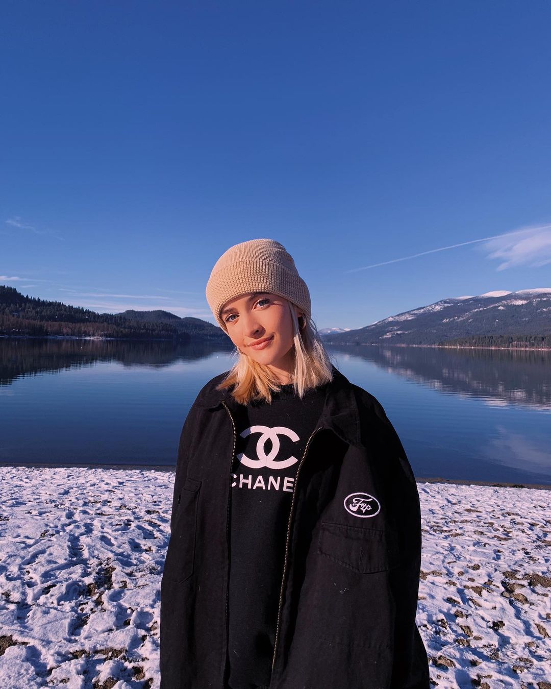 美国18岁星二代卖裸照赚钱？明星父亲痛骂，网友呛：渣男还有脸说