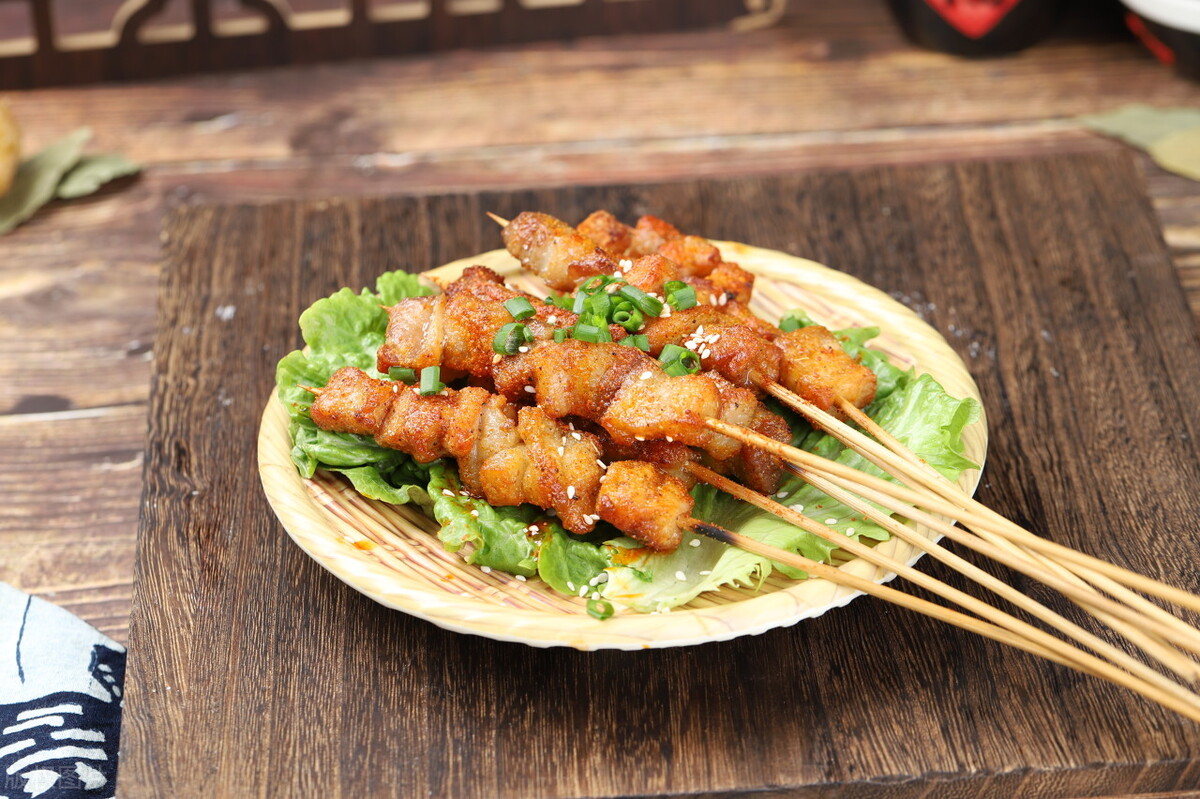 探索中国的美食文化与特色菜肴,探索古代酒文化畅享美酒佳肴