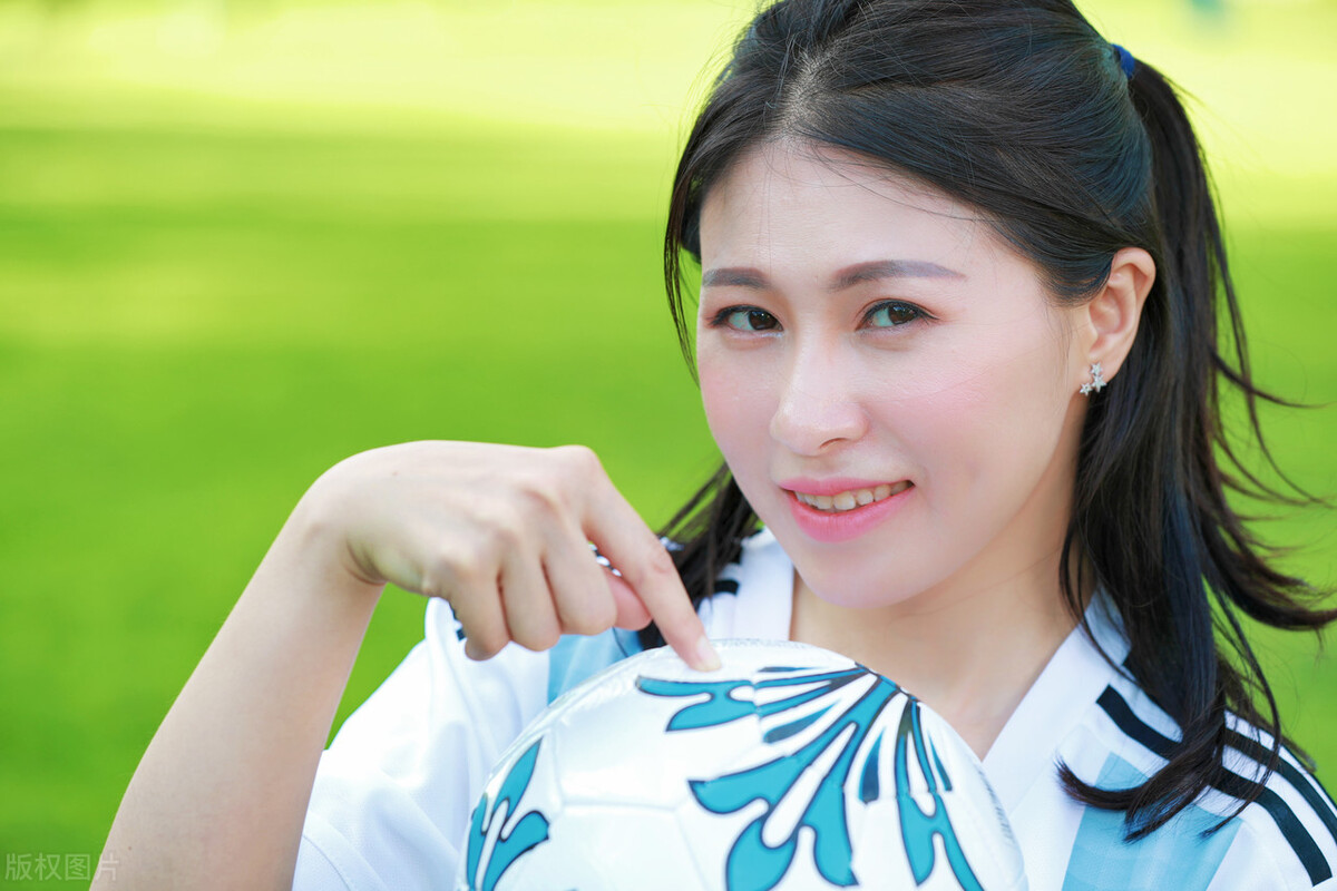 歌手陈尚依,歌手陈肖依图片