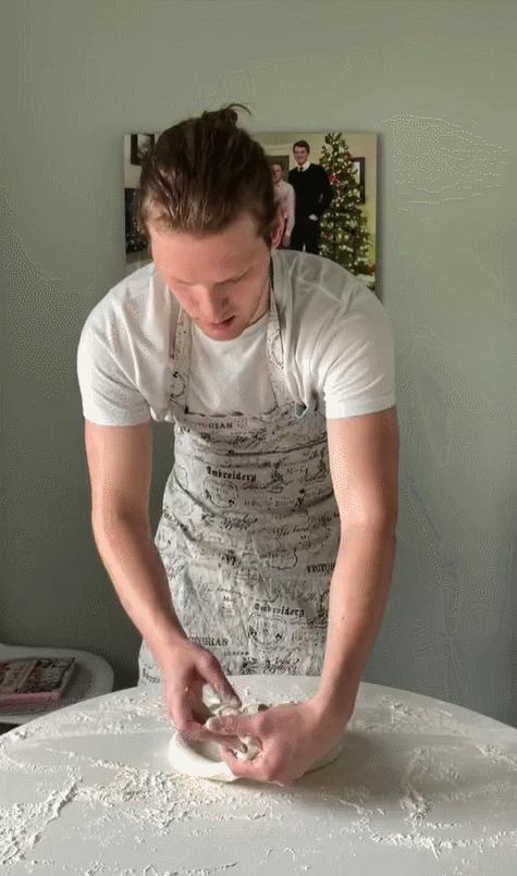 外国小伙在中国爆火，获赞超2.7亿！大秀“中式养生”看呆网友