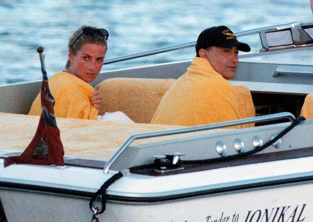 多迪和戴安娜的关系,多迪和戴安娜年龄