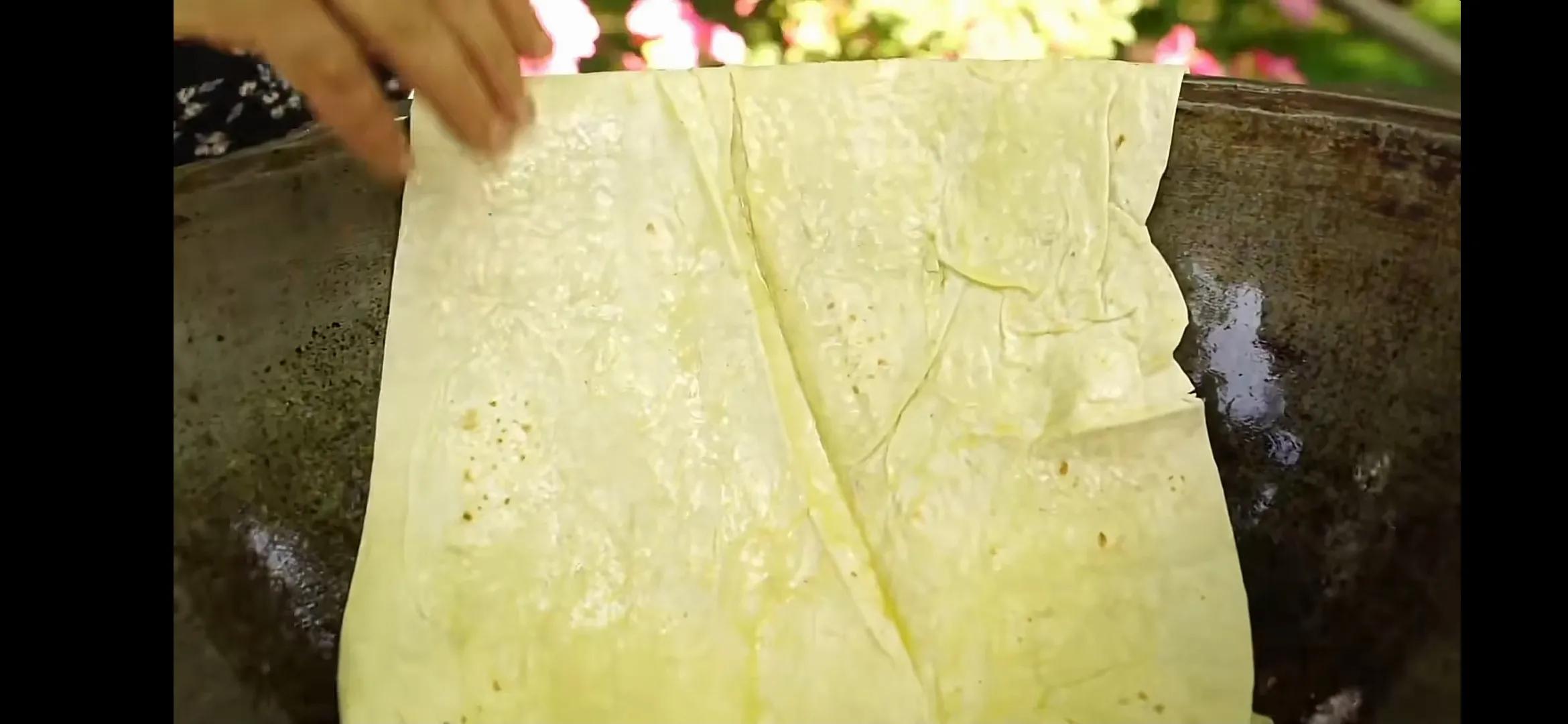 鸡腿手抓饭最正宗的做法,新疆锅巴抓饭的正宗做法