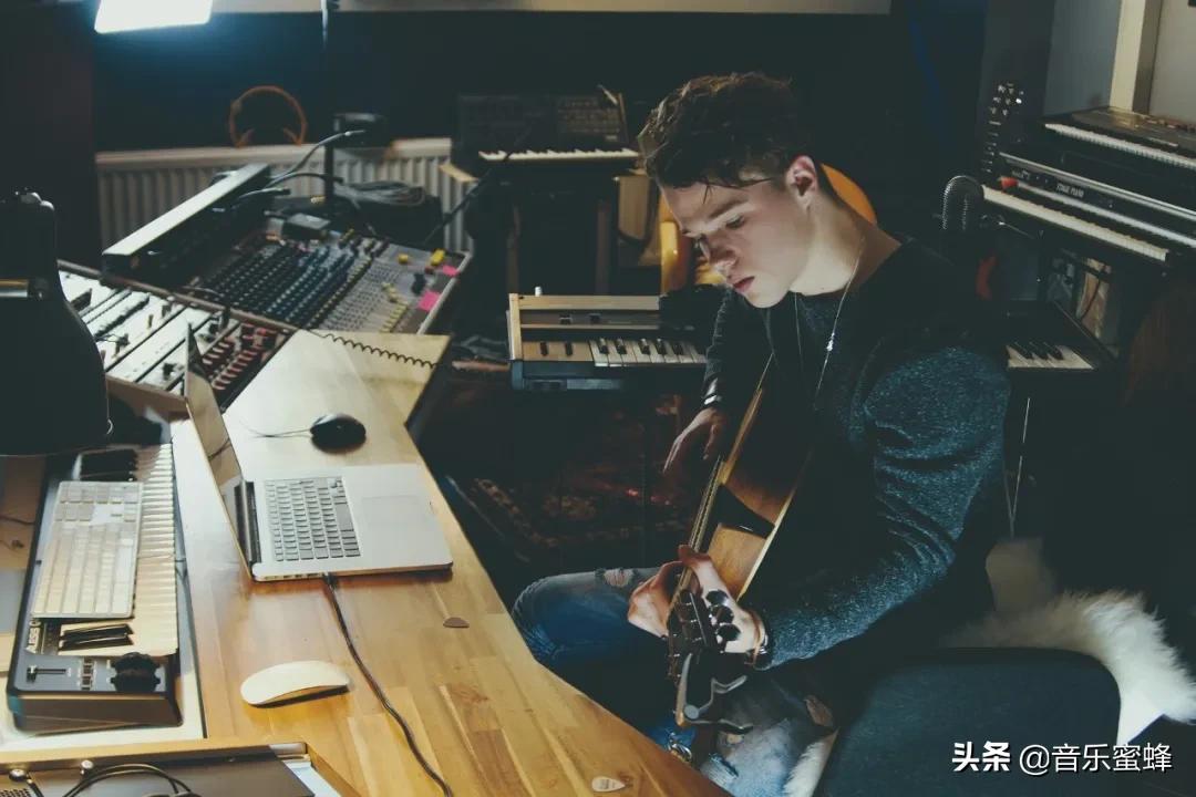 音乐小蜜蜂课堂实录,音乐小蜜蜂教案和反思