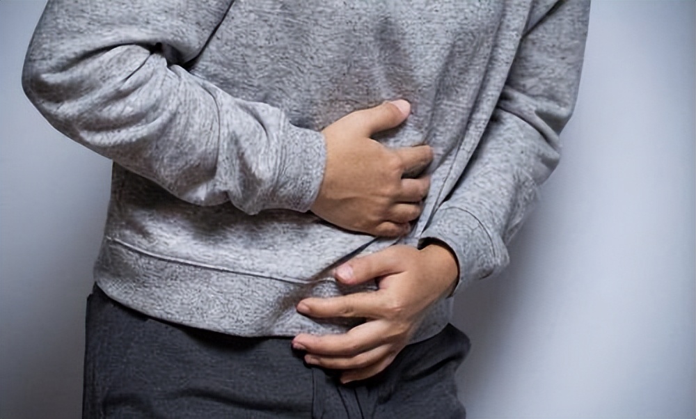 胃反酸烧心是食管炎吗,反酸烧心是胃食管炎吗