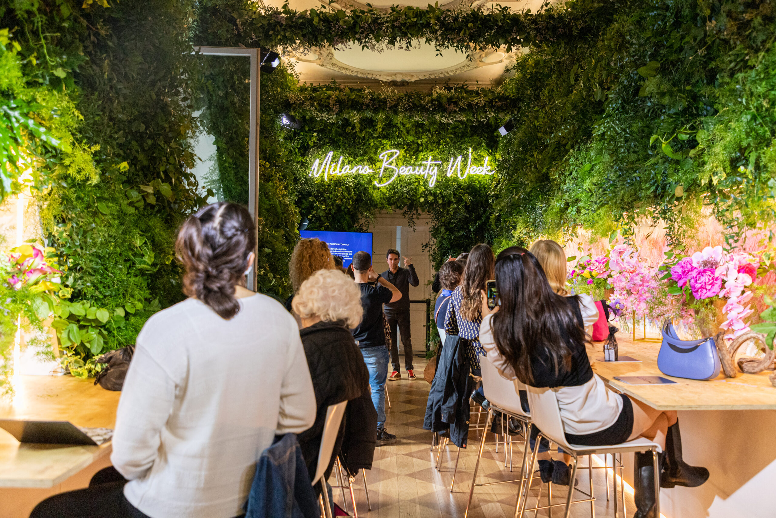 米兰时装周主题活动,米兰时装周全球首秀