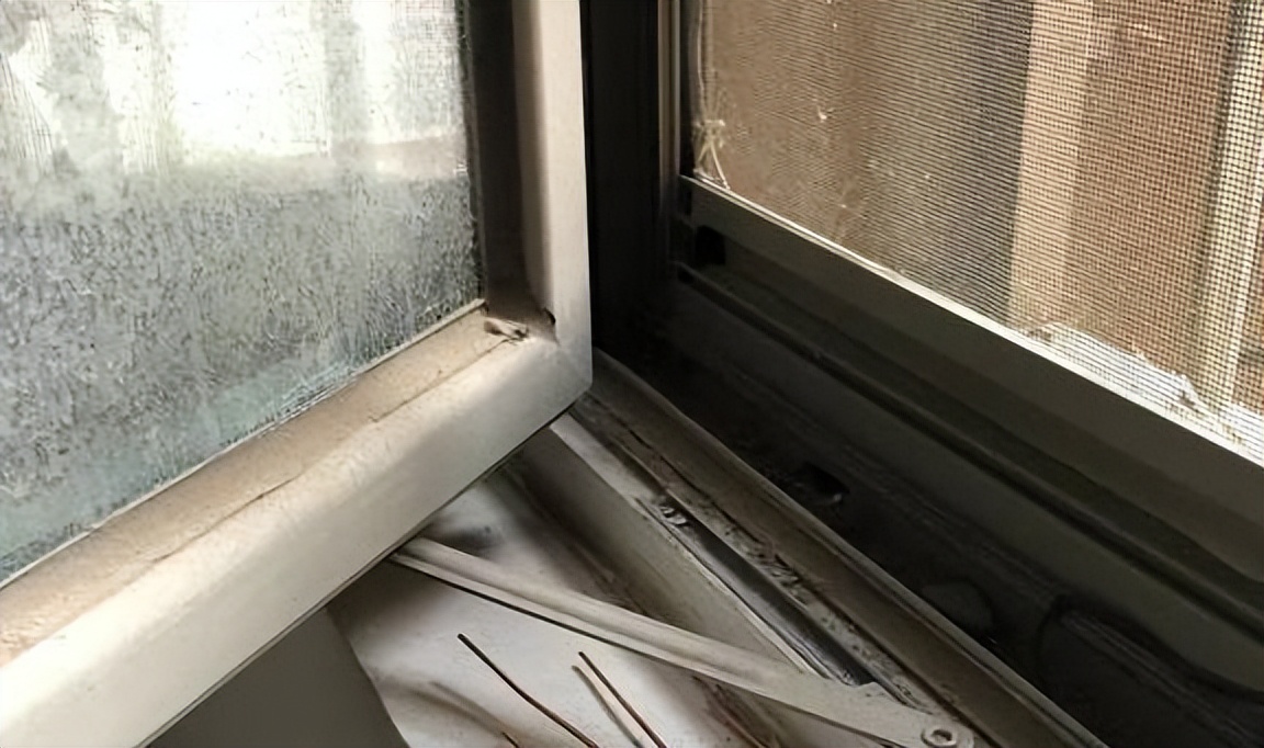 断桥铝门窗开关卡死怎样办,断桥铝纱窗开关太紧怎么办