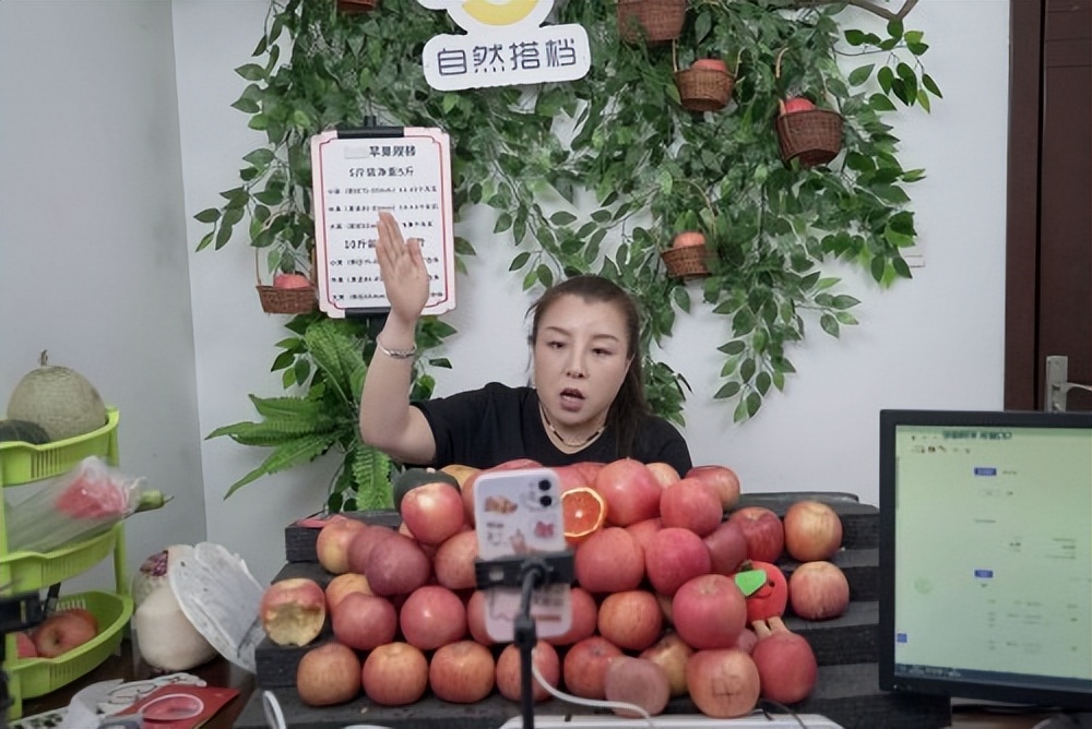 洛川苹果助力脱贫,洛川苹果正在热销中