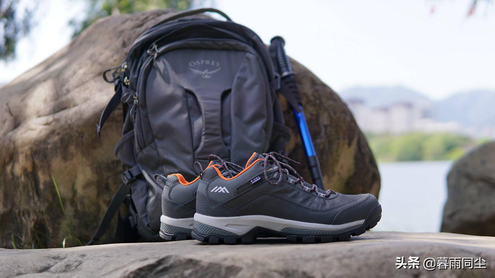 徒步鞋哪种鞋最舒服,徒步鞋的选择与穿戴建议