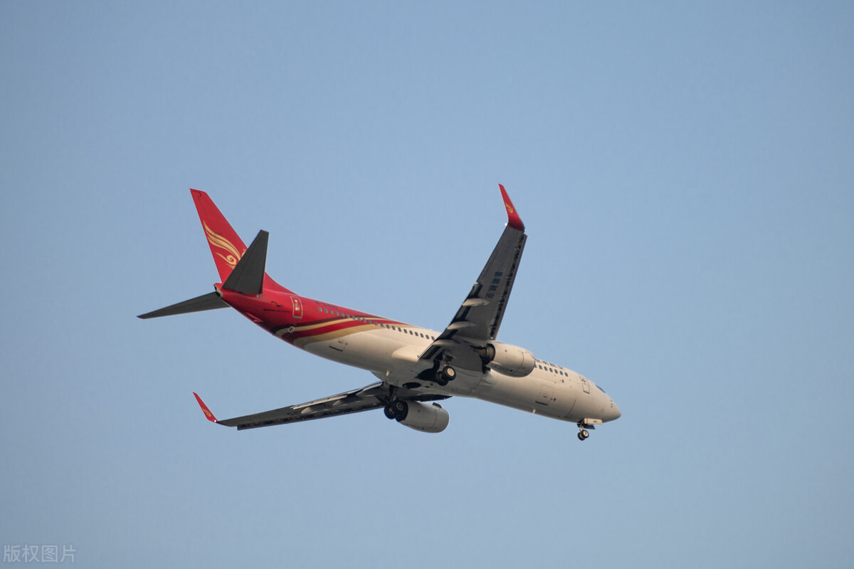 飞机突然坠毁一般什么原因,飞机到底是什么原因导致坠机的