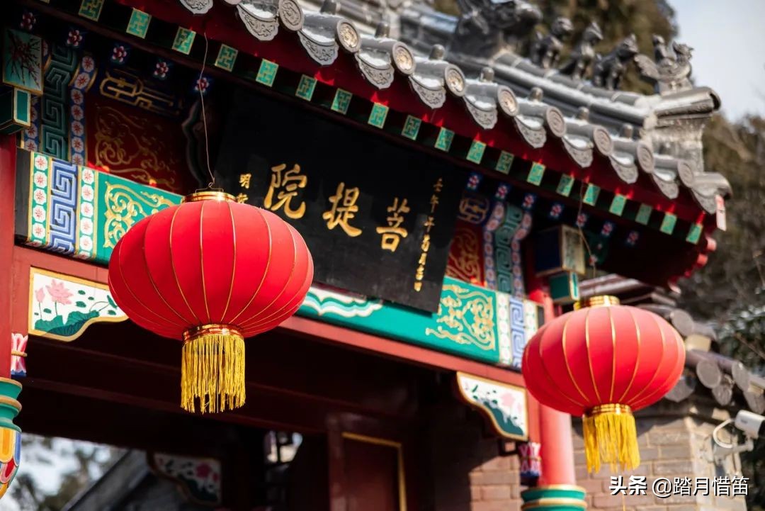 被誉为“东方瑞士”的青岛，有太多的海边浪漫