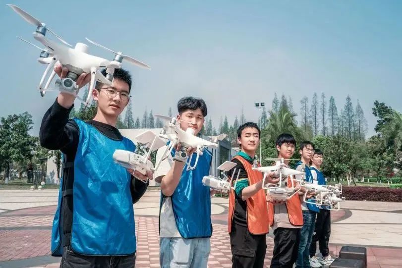 隶属国家电网的国家示范高职院校，百年底蕴，实力强劲，牛人辈出