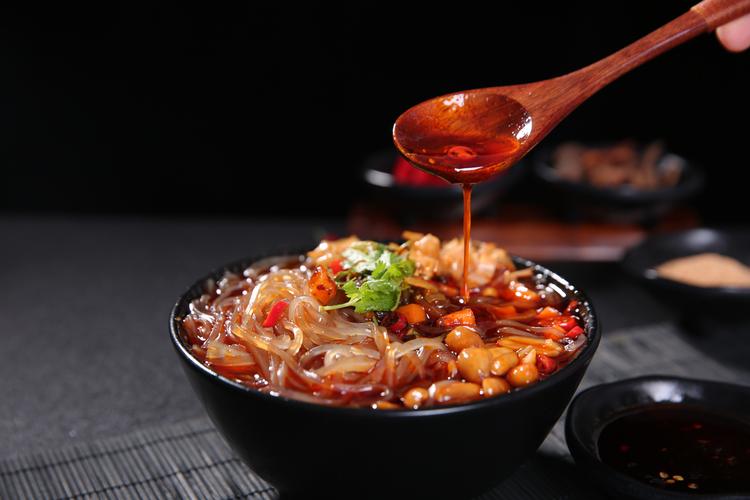 酸辣粉正确又简单的做法,酸辣粉简单又好吃的做法