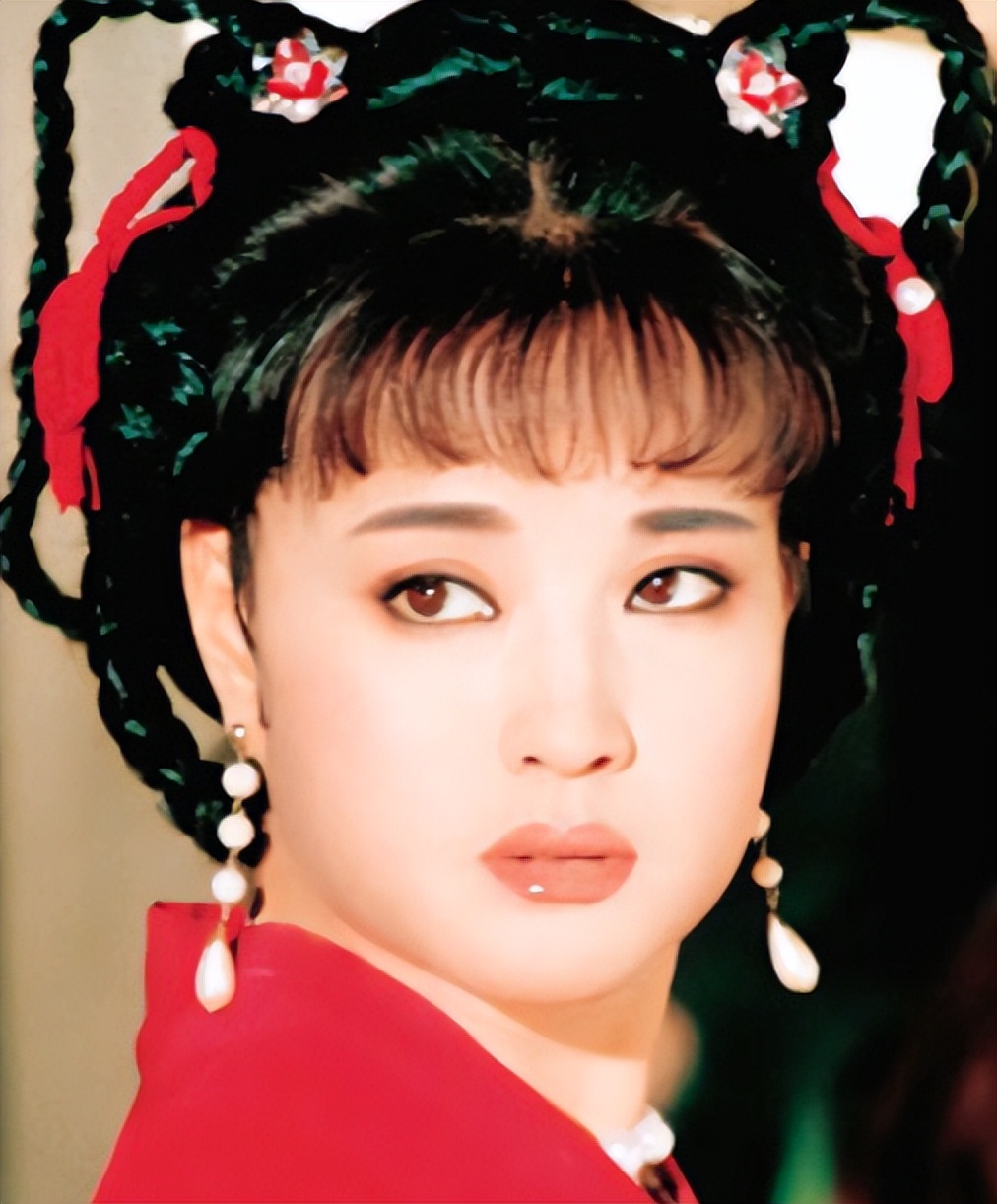 秦岚和柳岩图片,常远舒畅柳岩秦岚刘芸同台演绎