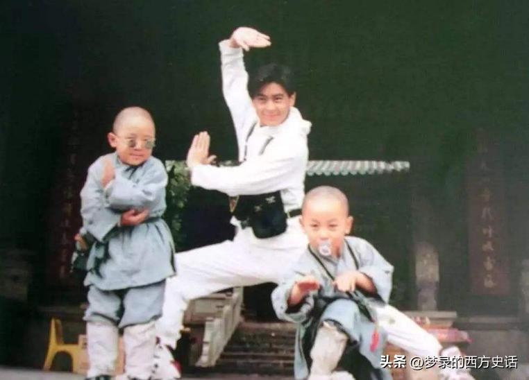 皮肤溃烂的童星,童星打促进生长激素后真实经历